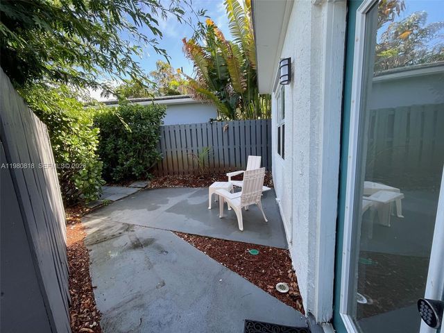 305 NE 15th Ave REAR, Fort Lauderdale, FL 33301