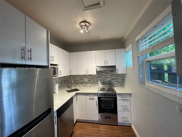 305 NE 15th Ave REAR, Fort Lauderdale, FL 33301