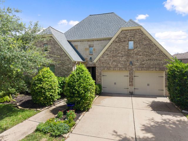 22 Willow Bay Drive, Missouri City, TX 77459