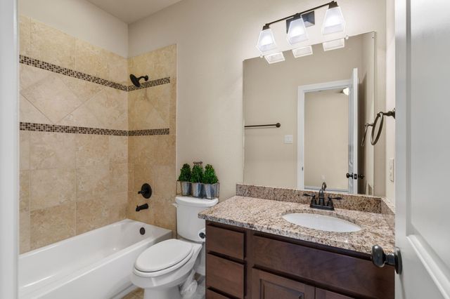 22 Willow Bay Drive, Missouri City, TX 77459