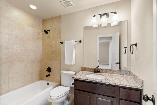 22 Willow Bay Drive, Missouri City, TX 77459