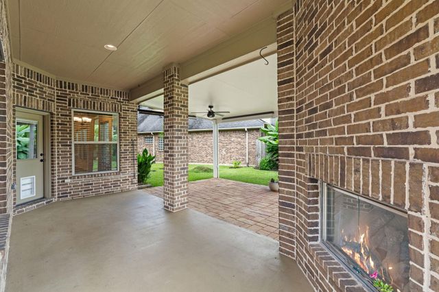 22 Willow Bay Drive, Missouri City, TX 77459