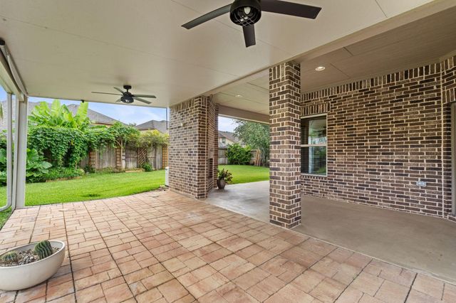 22 Willow Bay Drive, Missouri City, TX 77459