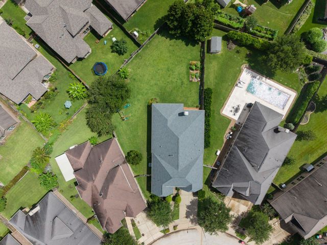 22 Willow Bay Drive, Missouri City, TX 77459