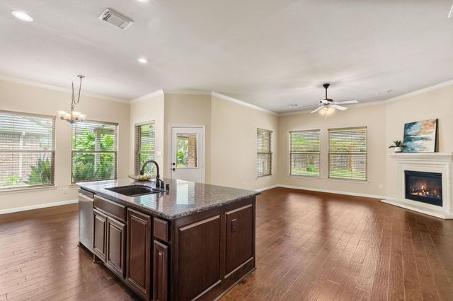 22 Willow Bay Drive, Missouri City, TX 77459