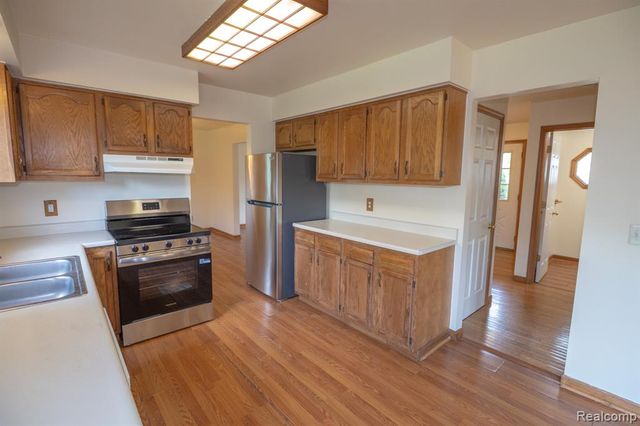 42091 Greenwood Drive, Canton, MI 48187
