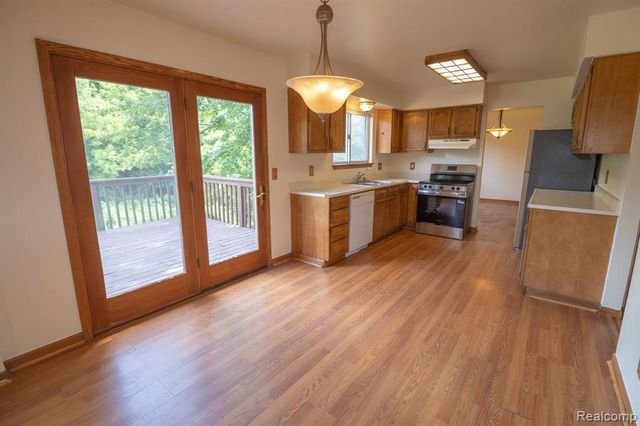 42091 Greenwood Drive, Canton, MI 48187