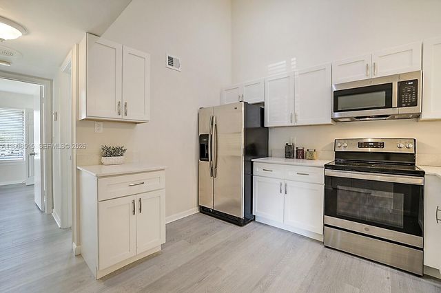 6327 Chasewood Dr E, Jupiter, FL 33458