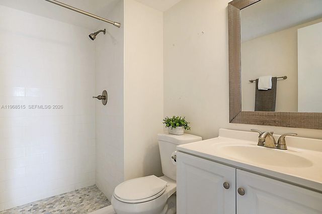 6327 Chasewood Dr E, Jupiter, FL 33458