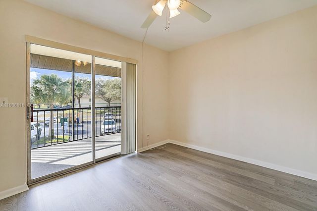 6327 Chasewood Dr E, Jupiter, FL 33458