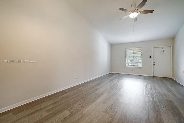 6327 Chasewood Dr E, Jupiter, FL 33458