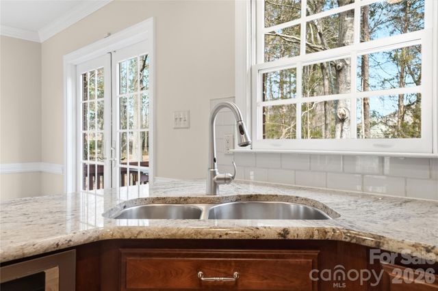 115 Chesney Glen Drive, Matthews, NC 28105