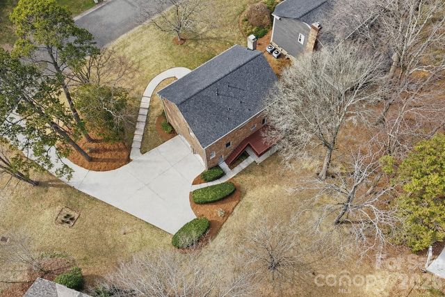 115 Chesney Glen Drive, Matthews, NC 28105