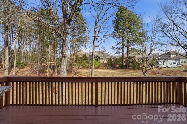 115 Chesney Glen Drive, Matthews, NC 28105