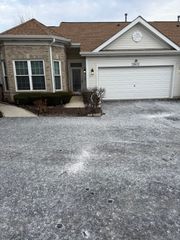 21602 W Empress Lane, Plainfield, IL 60544