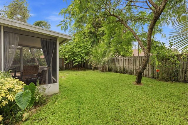 12329 GLENFIELD AVENUE, Tampa, FL 33626