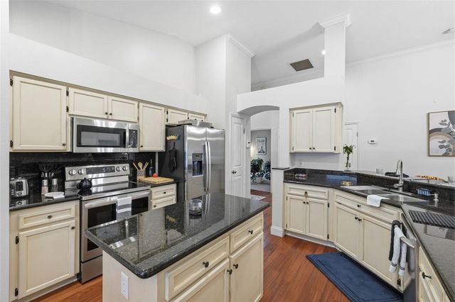 12329 GLENFIELD AVENUE, Tampa, FL 33626