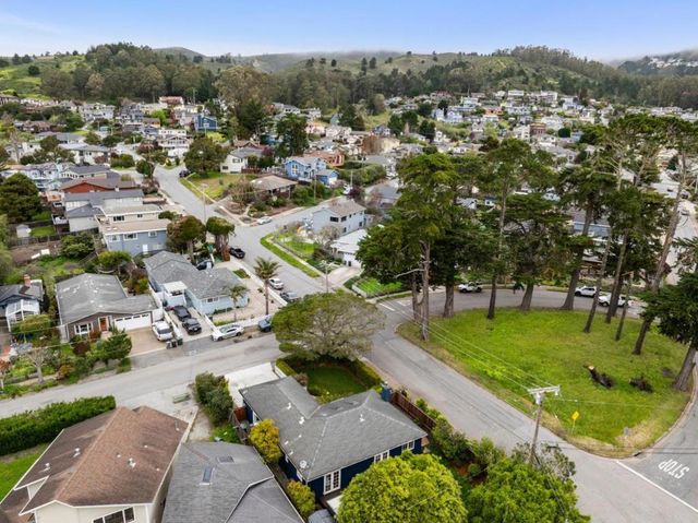 499 Sonora Avenue, El Granada, CA 94019