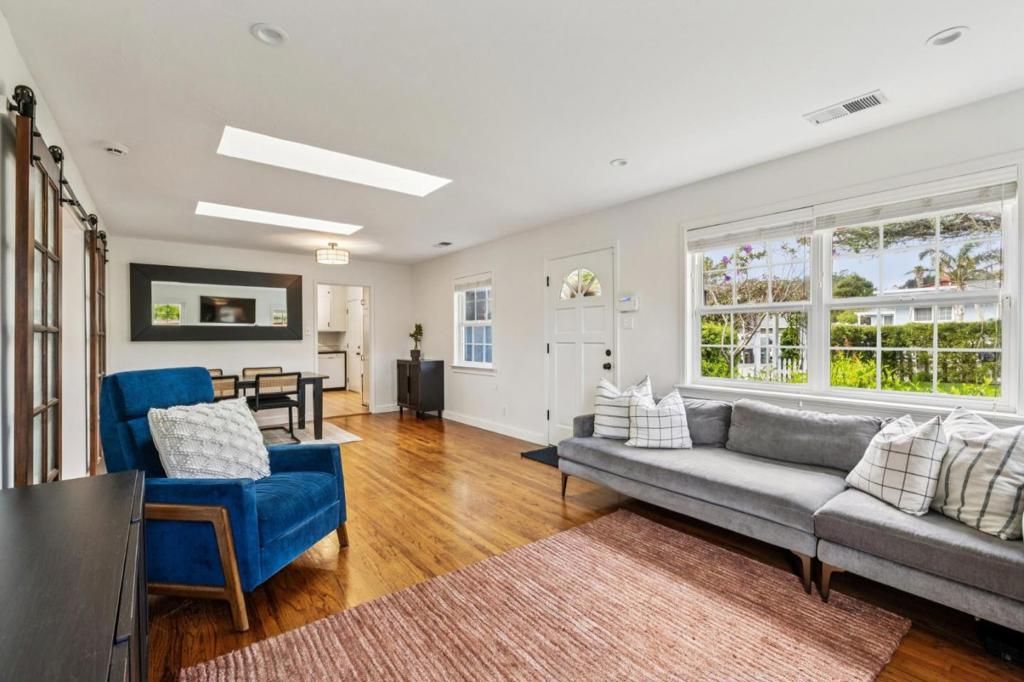 Image 13 of property listing at 499 Sonora Avenue, El Granada, CA 94019