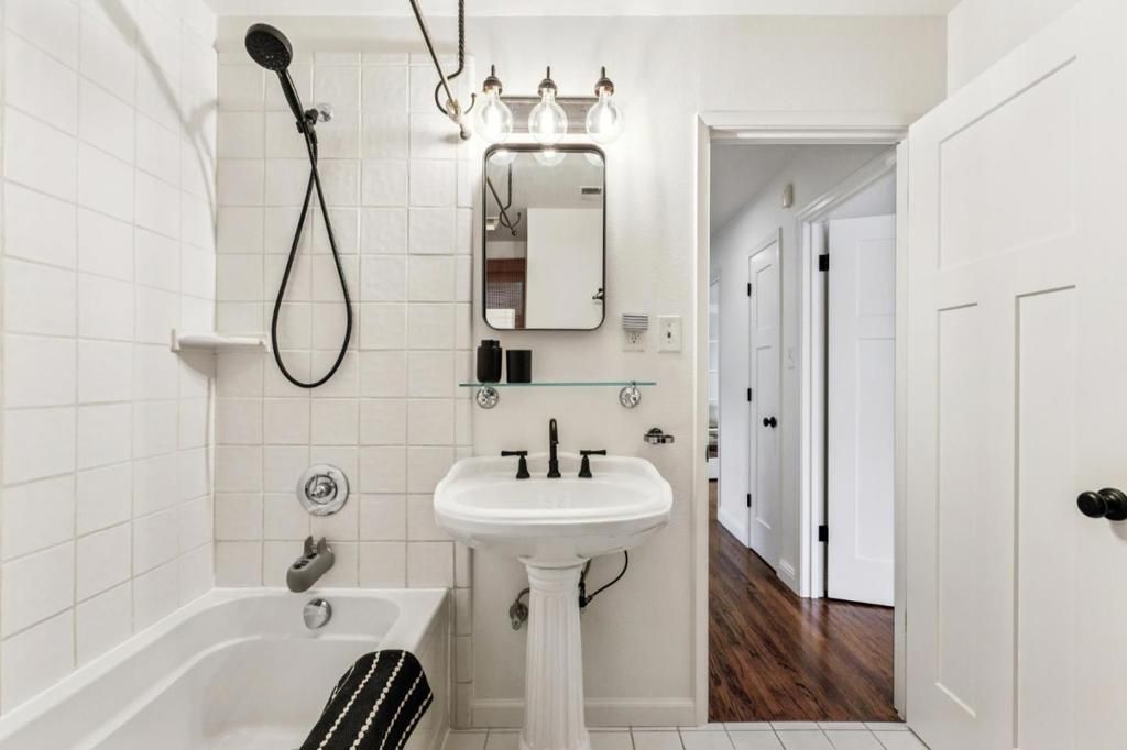 Image 26 of property listing at 499 Sonora Avenue, El Granada, CA 94019