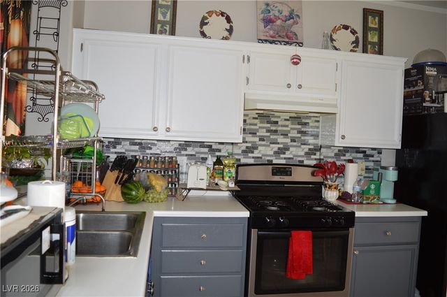 5946 Autumn Harvest Avenue, Las Vegas, NV 89142