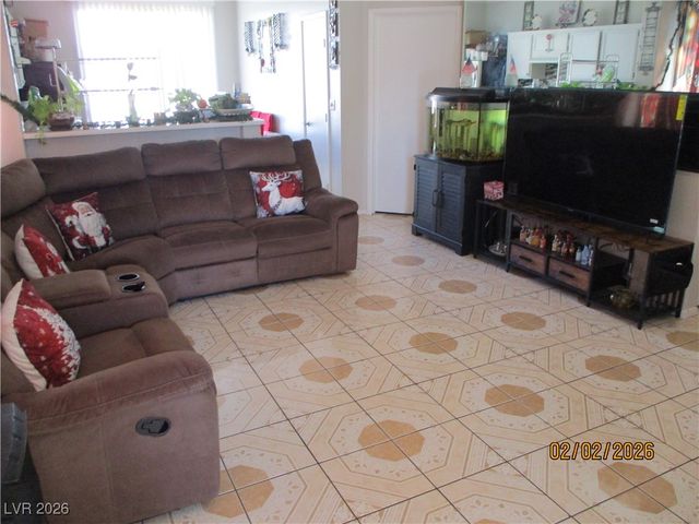 5946 Autumn Harvest Avenue, Las Vegas, NV 89142