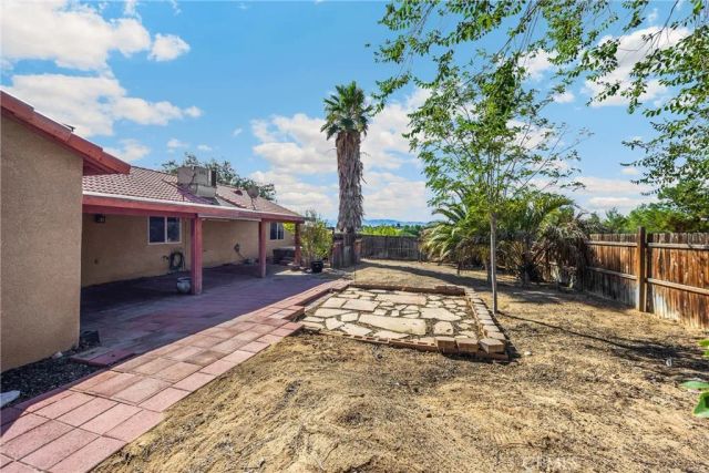 13554 2nd Ave, Victorville, CA 92395