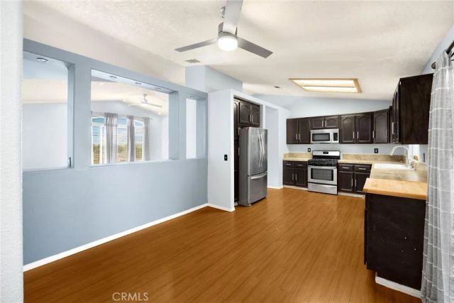 13554 2nd Ave, Victorville, CA 92395