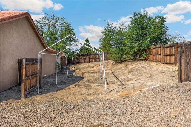 13554 2nd Ave, Victorville, CA 92395