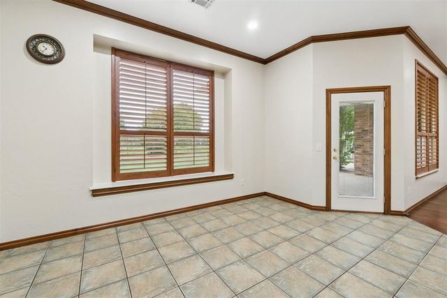 10705 Fairway Avenue, Oklahoma City, OK 73170