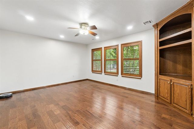 10705 Fairway Avenue, Oklahoma City, OK 73170