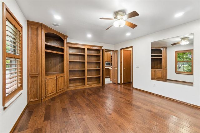 10705 Fairway Avenue, Oklahoma City, OK 73170