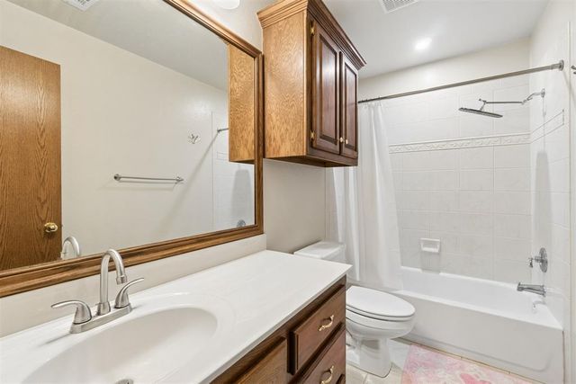 10705 Fairway Avenue, Oklahoma City, OK 73170