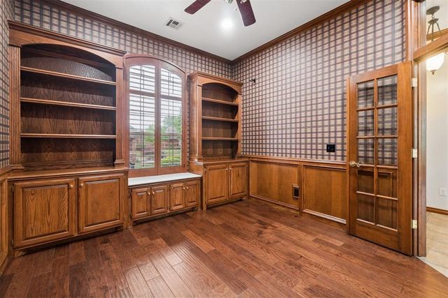 10705 Fairway Avenue, Oklahoma City, OK 73170