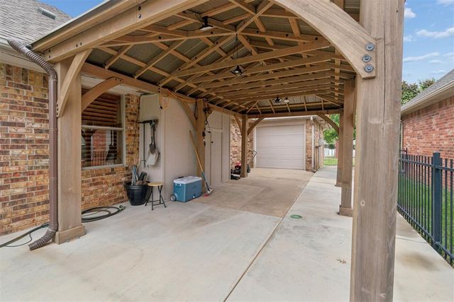 10705 Fairway Avenue, Oklahoma City, OK 73170