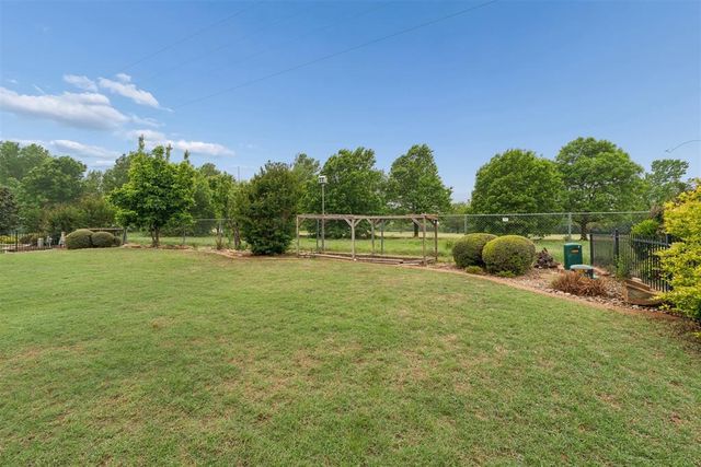 10705 Fairway Avenue, Oklahoma City, OK 73170
