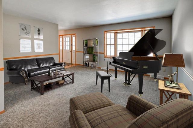 305 N High Point Road, Madison, WI 53717