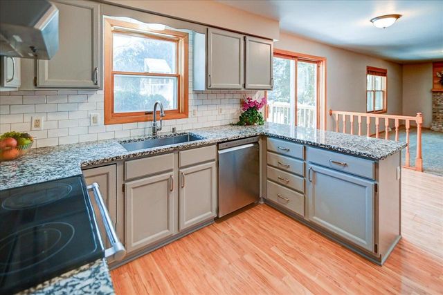 305 N High Point Road, Madison, WI 53717