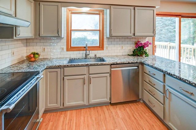 305 N High Point Road, Madison, WI 53717