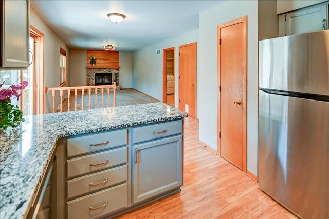 305 N High Point Road, Madison, WI 53717