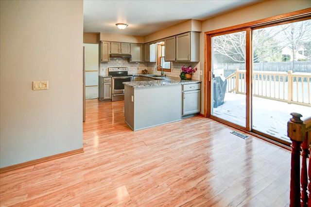 305 N High Point Road, Madison, WI 53717