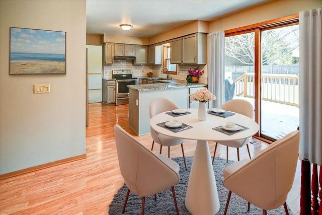 305 N High Point Road, Madison, WI 53717