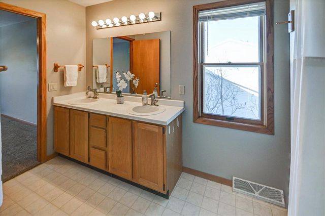 305 N High Point Road, Madison, WI 53717