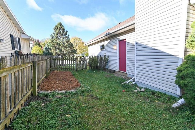 305 N High Point Road, Madison, WI 53717