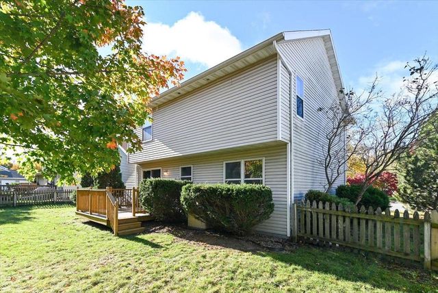 305 N High Point Road, Madison, WI 53717