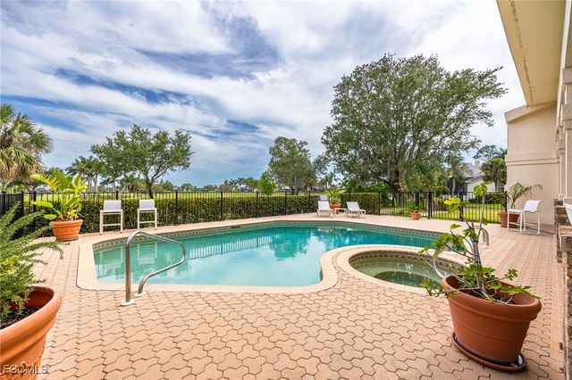 16031 Forest Oaks DR, Fort Myers, FL 33908