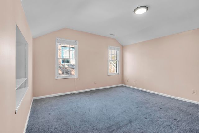 350 W Pointe Drive, Spartanburg, SC 29301