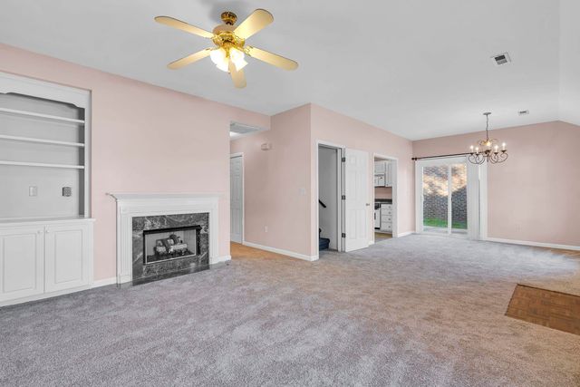 350 W Pointe Drive, Spartanburg, SC 29301