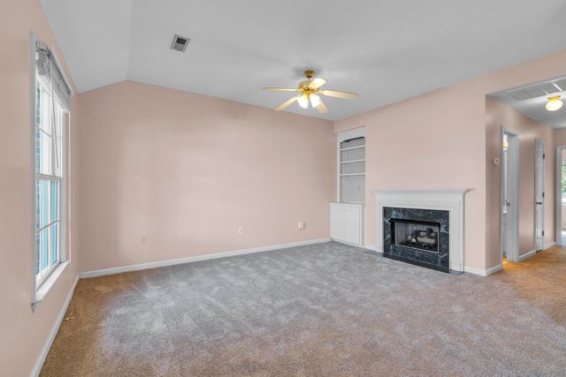 350 W Pointe Drive, Spartanburg, SC 29301