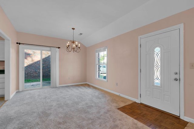 350 W Pointe Drive, Spartanburg, SC 29301